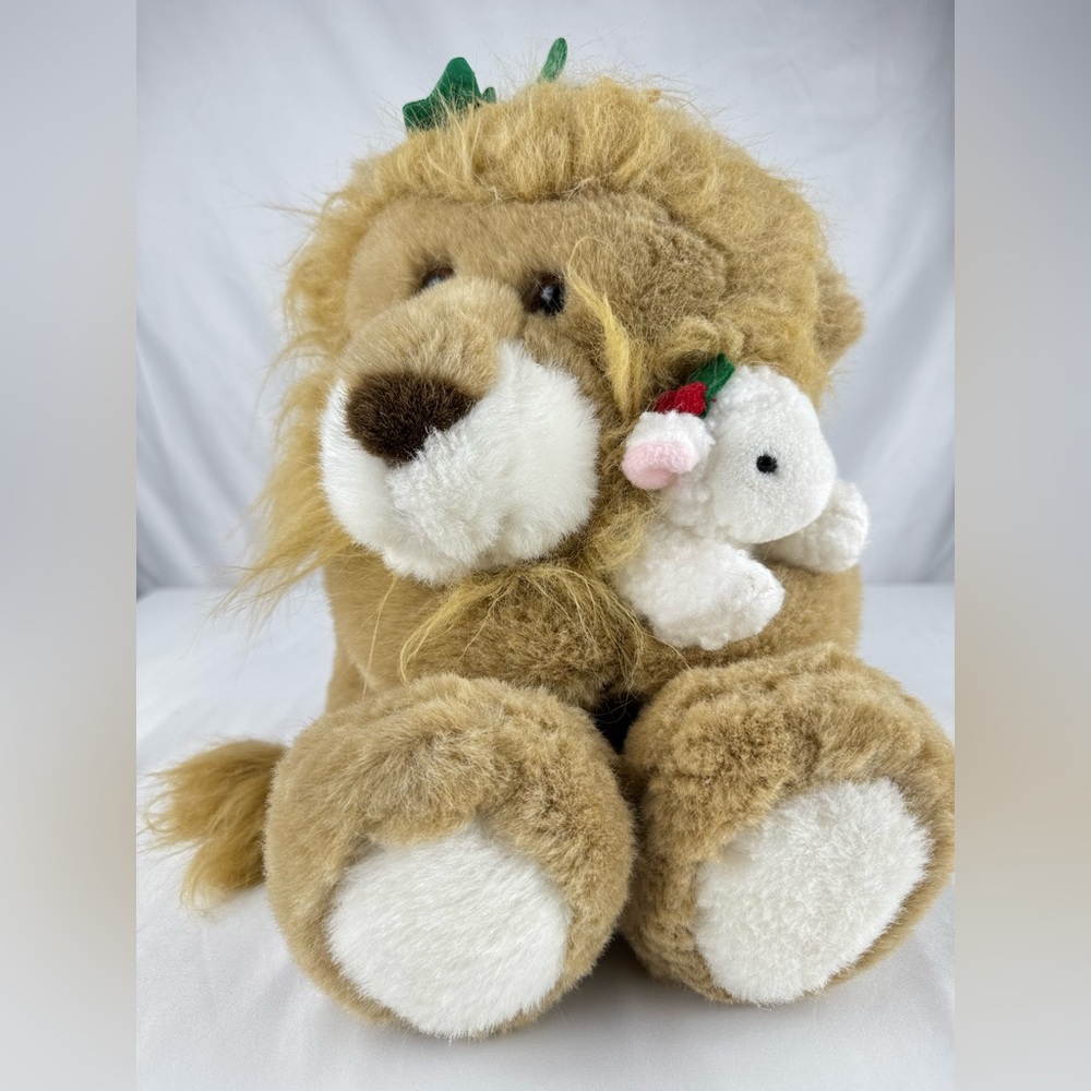 Vintage 1994 Commonwealth Toy & Novelty Co Lion and Lamb Stuffed Toy 15”